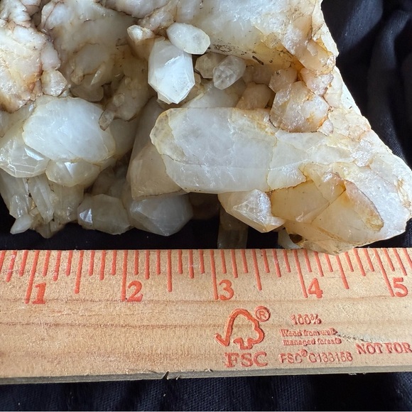 Natural Arkansas Large Quartz Crystal Cluster! Leave as is or soak to make white - Picture 8 of 8